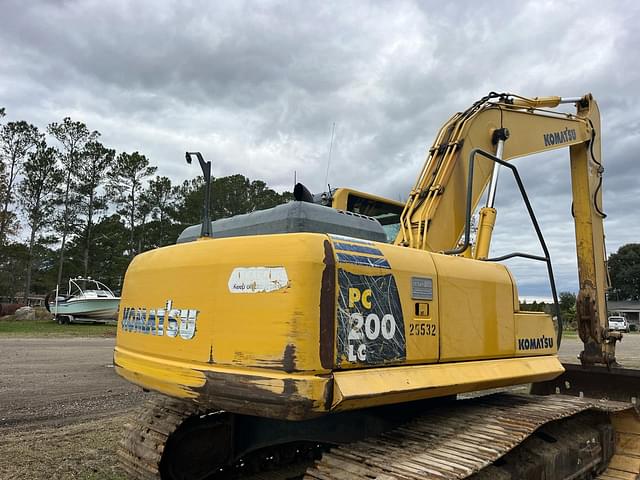 Image of Komatsu PC200LC-8 equipment image 2