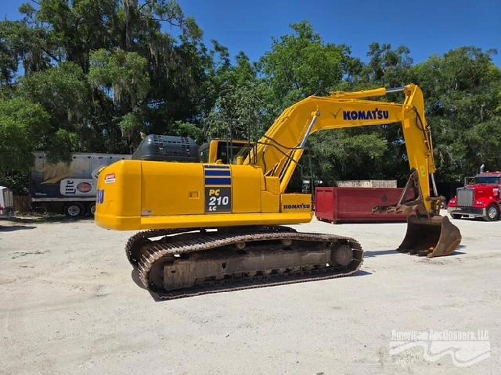 Image of Komatsu PC210LC-11 Primary image