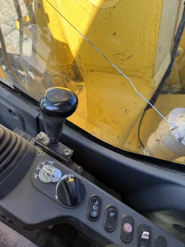 Image of Komatsu PC138USLC equipment image 4