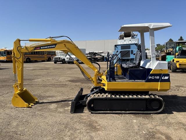 Image of Komatsu PC15 equipment image 4