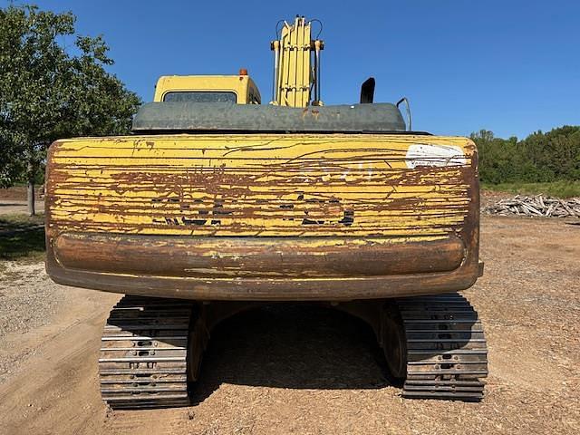 Image of Komatsu PC200 equipment image 3