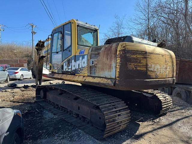 Image of Komatsu PC200 equipment image 2
