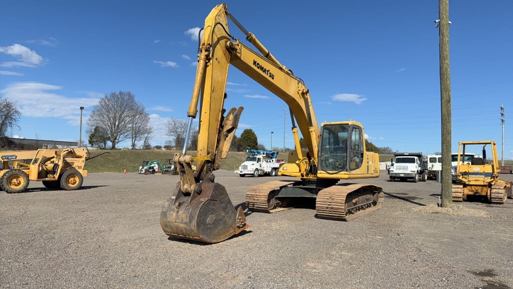 Komatsu PC200LC-6 Equipment Image0