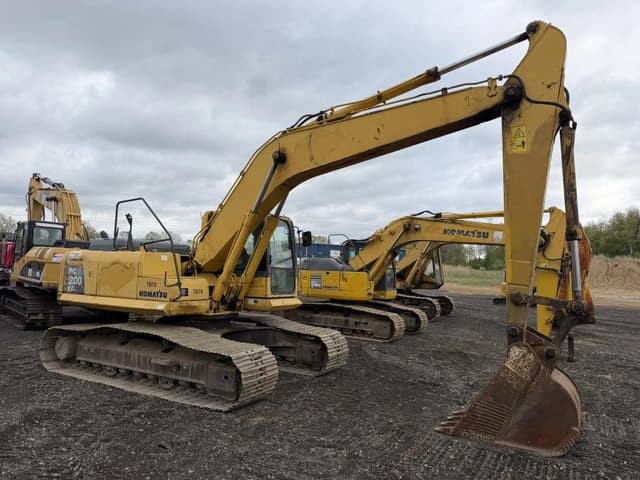 Image of Komatsu PC200LC-8 equipment image 4