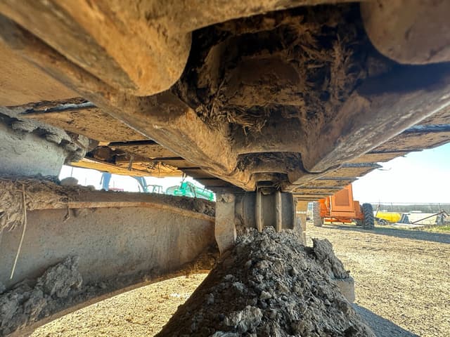 Image of Komatsu PC200LC equipment image 3