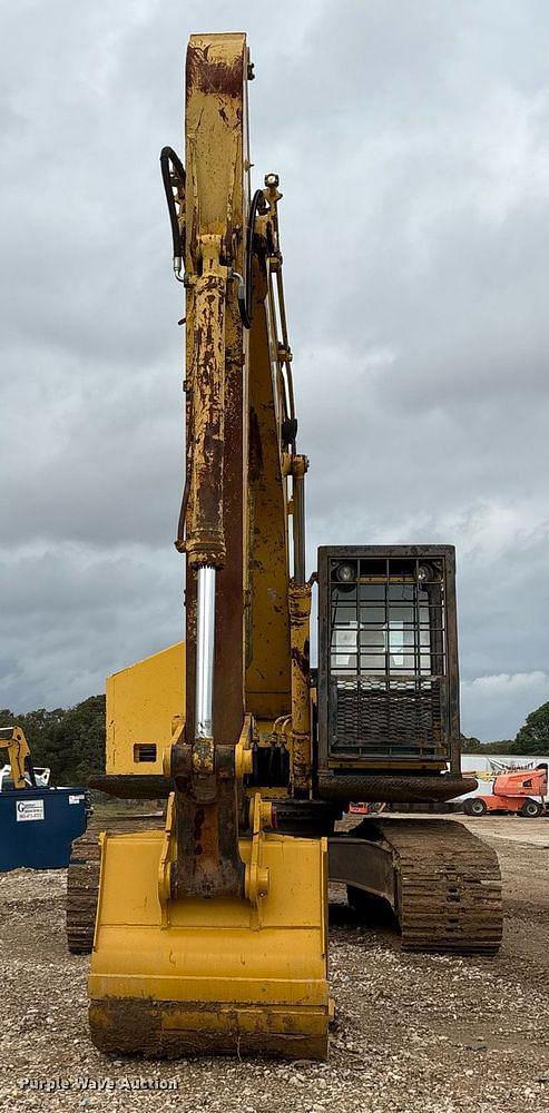 Image of Komatsu PC200LC-8 equipment image 1