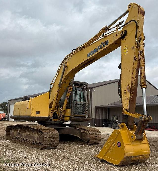 Image of Komatsu PC200LC-8 equipment image 2