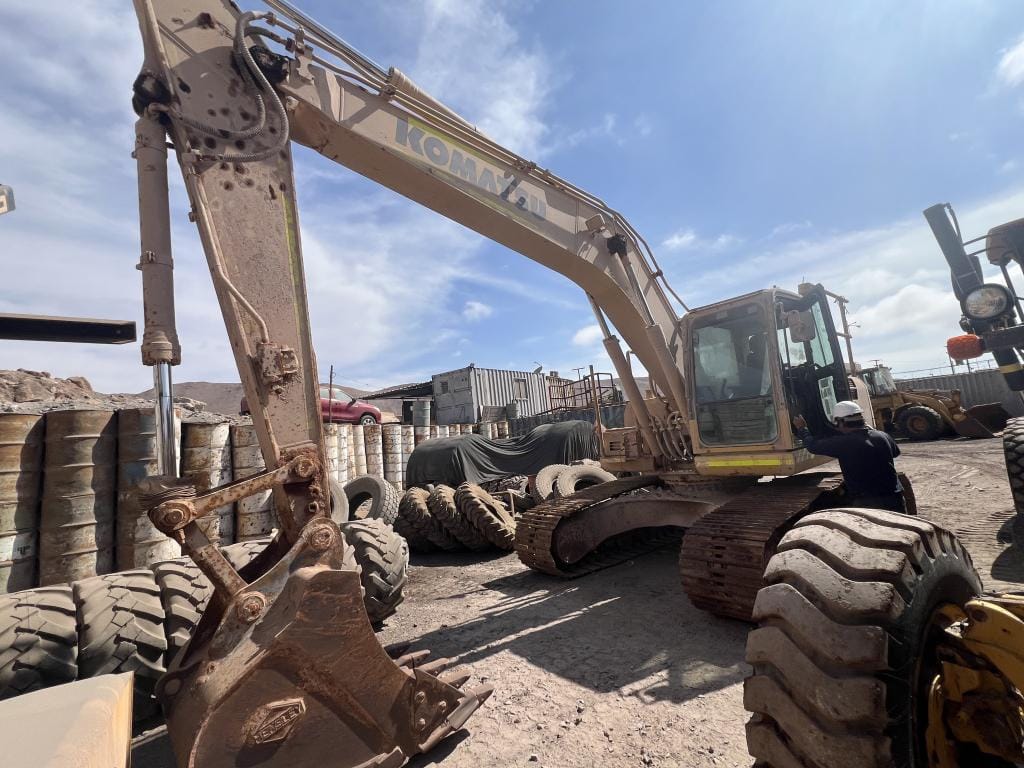 Main image Komatsu PC200LC-8