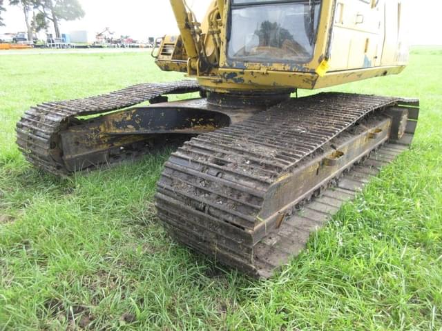 Image of Komatsu PC200LC equipment image 1