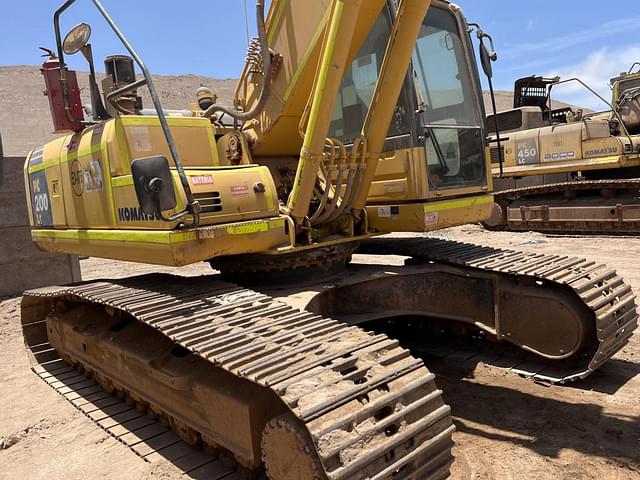 Image of Komatsu PC200LC equipment image 4