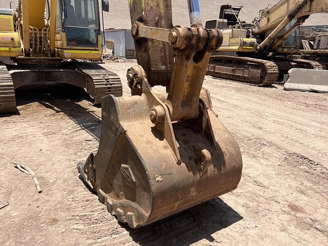 Image of Komatsu PC200LC equipment image 1