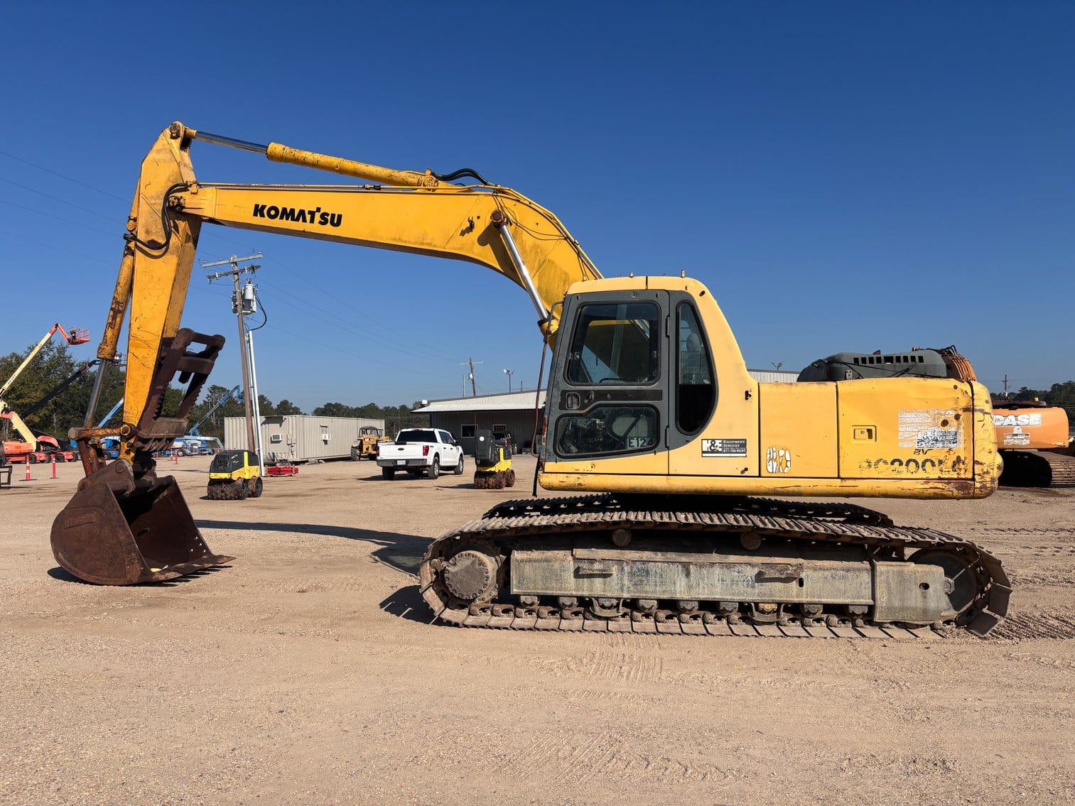 Komatsu PC200LC Equipment Image0