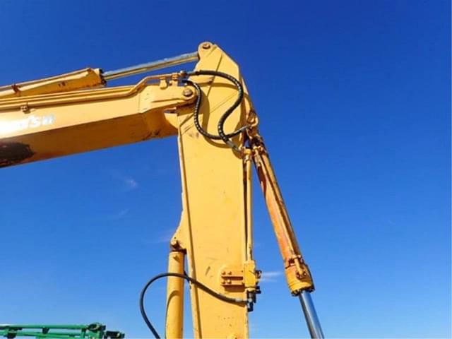 Image of Komatsu PC200LC equipment image 4