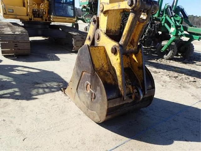 Image of Komatsu PC200LC equipment image 2