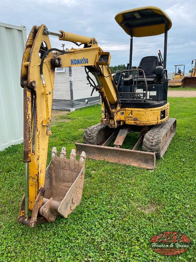 Image of Komatsu PC20MR-2 equipment image 2