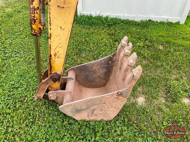 Image of Komatsu PC20MR-2 equipment image 4