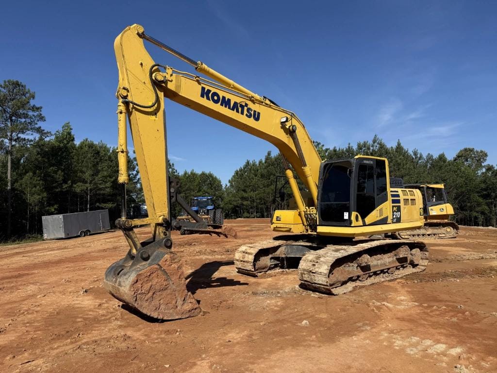 Komatsu PC210 LC-11 Equipment Image0