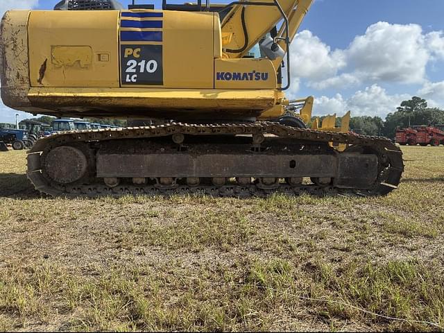 Image of Komatsu PC210LC equipment image 4