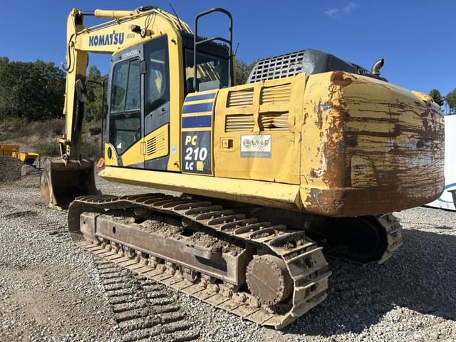 Image of Komatsu PC210LC-10 equipment image 2