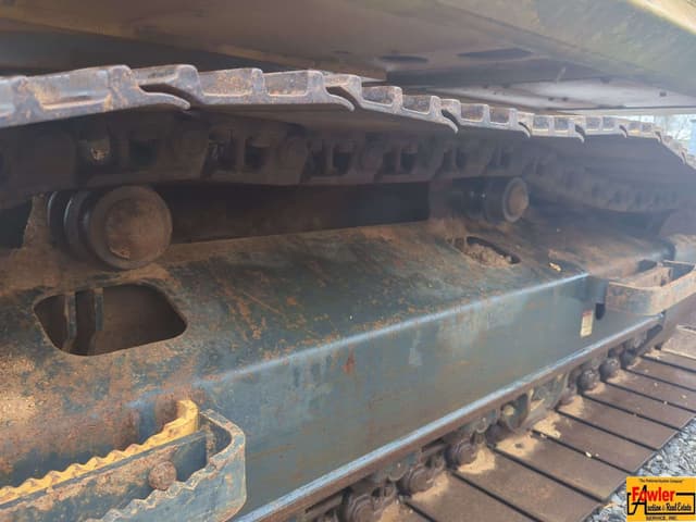 Image of Komatsu PC210LC-10 equipment image 3