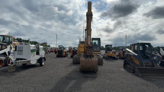 Image of Komatsu PC210LC-11 equipment image 1