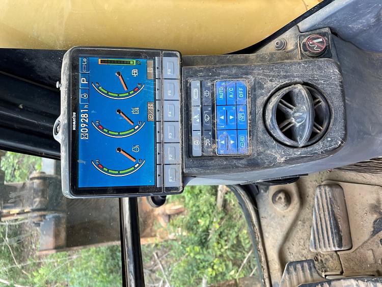 Main image Komatsu PC220LC 3
