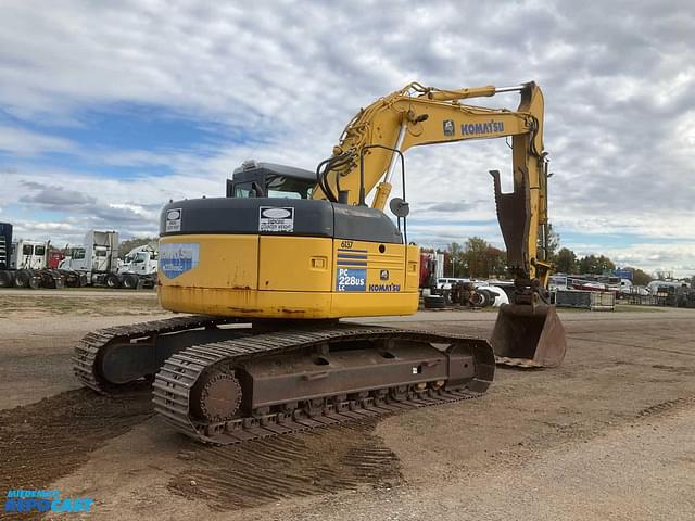 Image of Komatsu PC228 equipment image 4