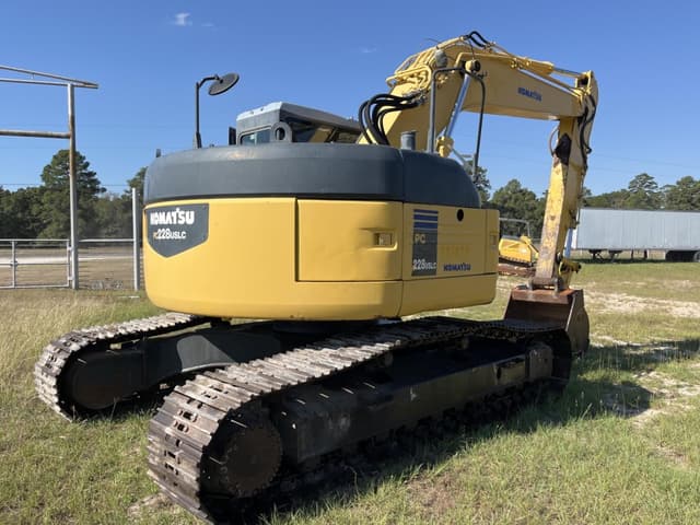 Image of Komatsu PC228USLC-3 equipment image 4