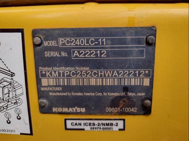 Image of Komatsu PC240LC equipment image 4