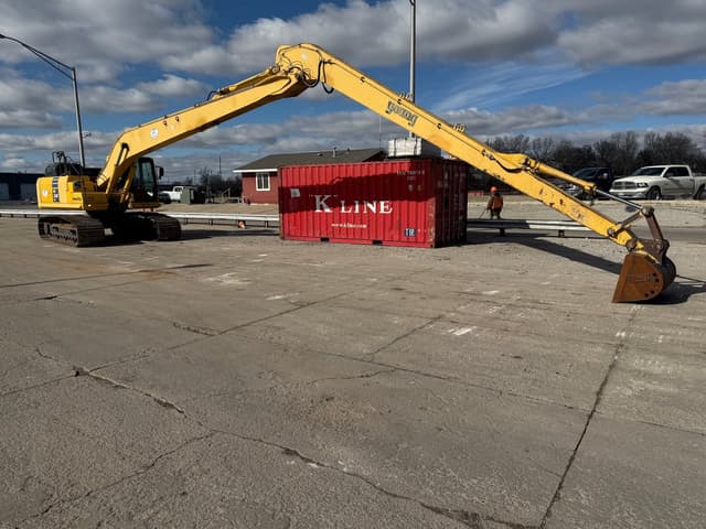 Image of Komatsu PC240LC equipment image 4