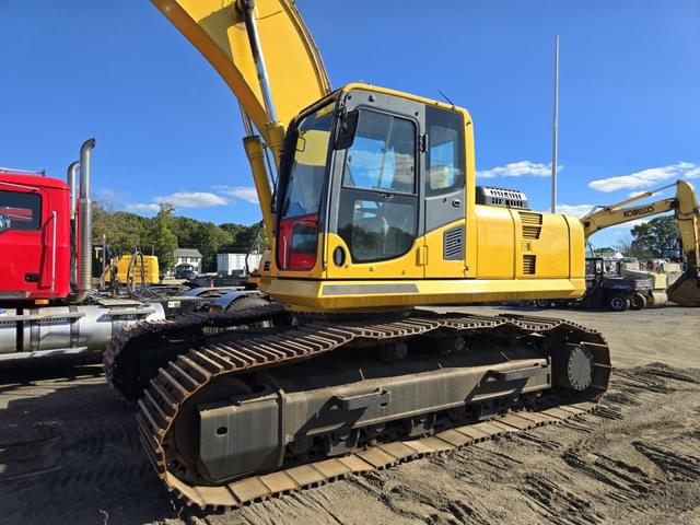 Image of Komatsu PC270LC-8 equipment image 4