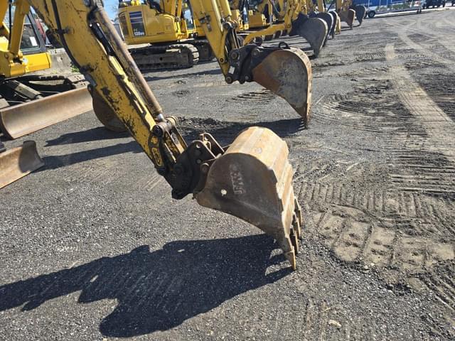 Image of Komatsu PC27MR-3 equipment image 1