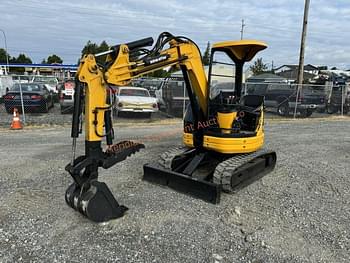 Komatsu PC28UU Equipment Image0