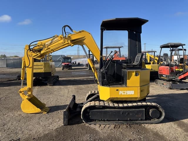 Image of Komatsu PC28UU equipment image 4