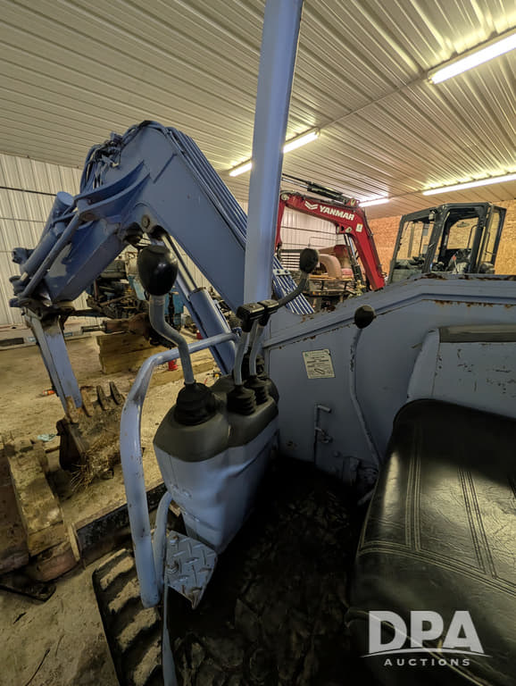 Image of Komatsu PC28UU equipment image 2