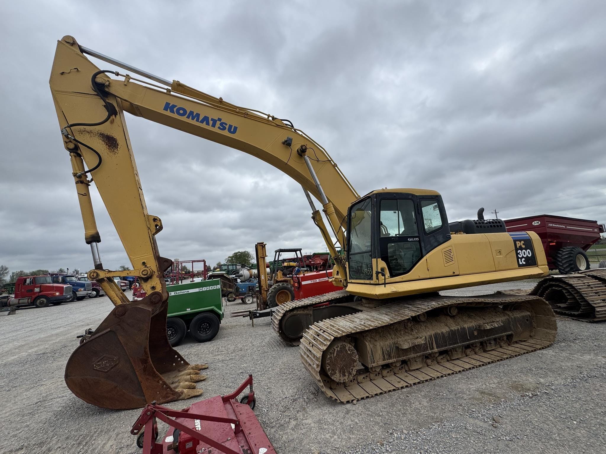 Komatsu PC300 LC Equipment Image0