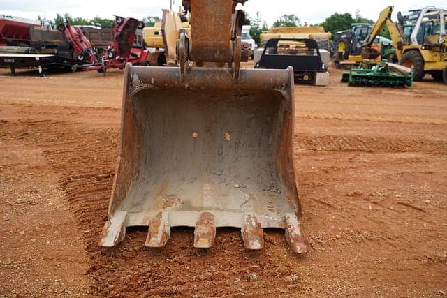 Image of Komatsu PC300 LC equipment image 2