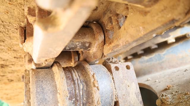 Image of Komatsu PC300LC-6 equipment image 4