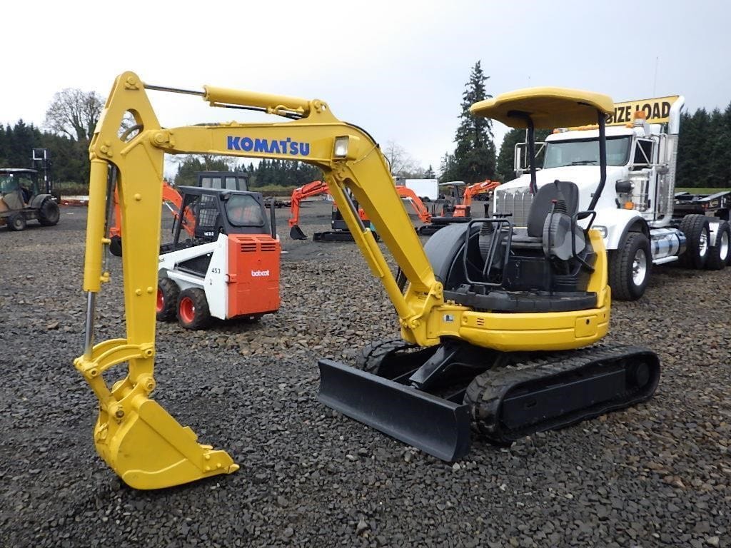 Komatsu PC30MR-1 Equipment Image0