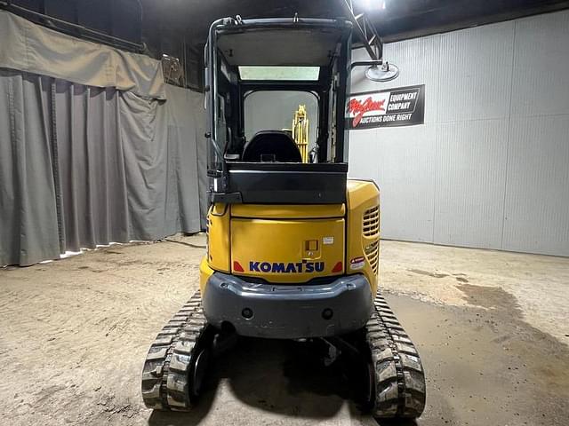 Image of Komatsu PC35MR-2 equipment image 3