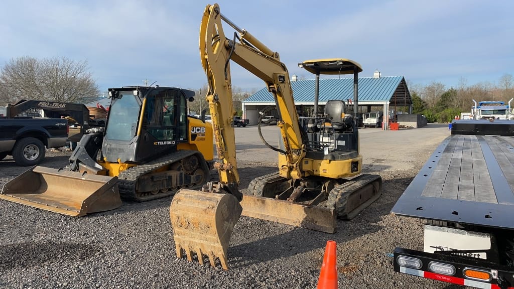 Main image Komatsu PC35MR-3