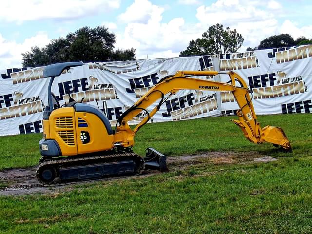 Image of Komatsu PC35MR-3 equipment image 2