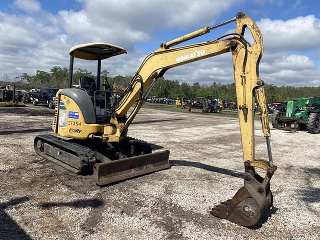 Image of Komatsu PC35MR equipment image 4