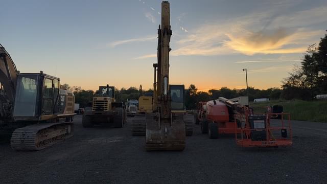 Image of Komatsu PC360LC-10 equipment image 1
