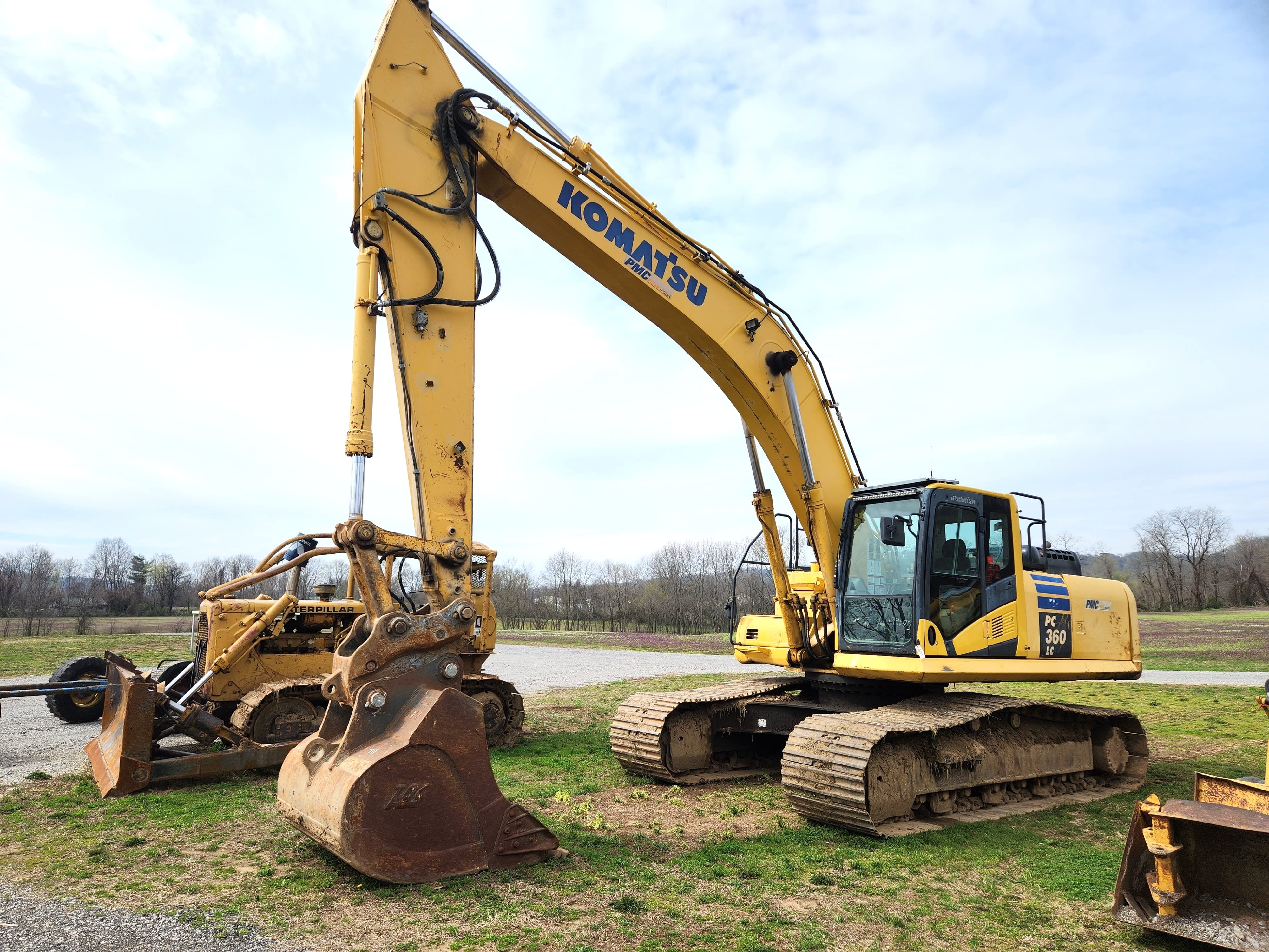 Main image Komatsu PC360LC-10