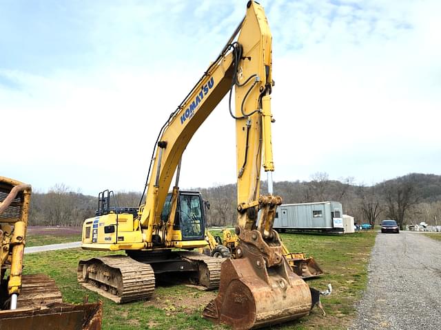 Image of Komatsu PC360LC-10 equipment image 3