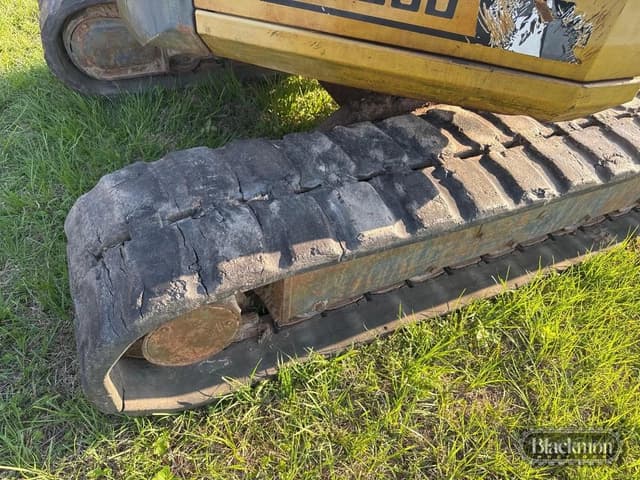 Image of Komatsu PC38 equipment image 3