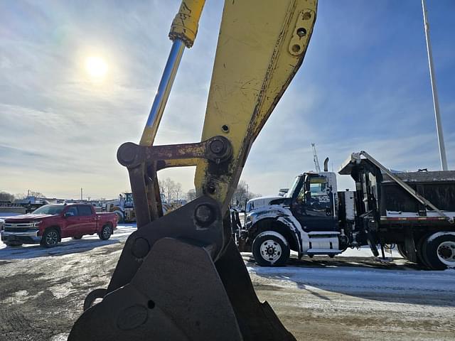 Image of Komatsu PC400LC equipment image 3