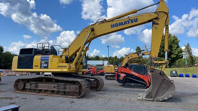 Image of Komatsu PC490LC-11 equipment image 3