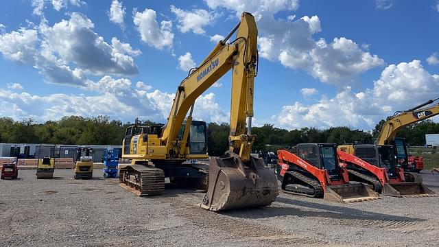 Image of Komatsu PC490LC-11 equipment image 2